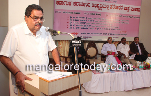 Ministers honoured at Bishop House